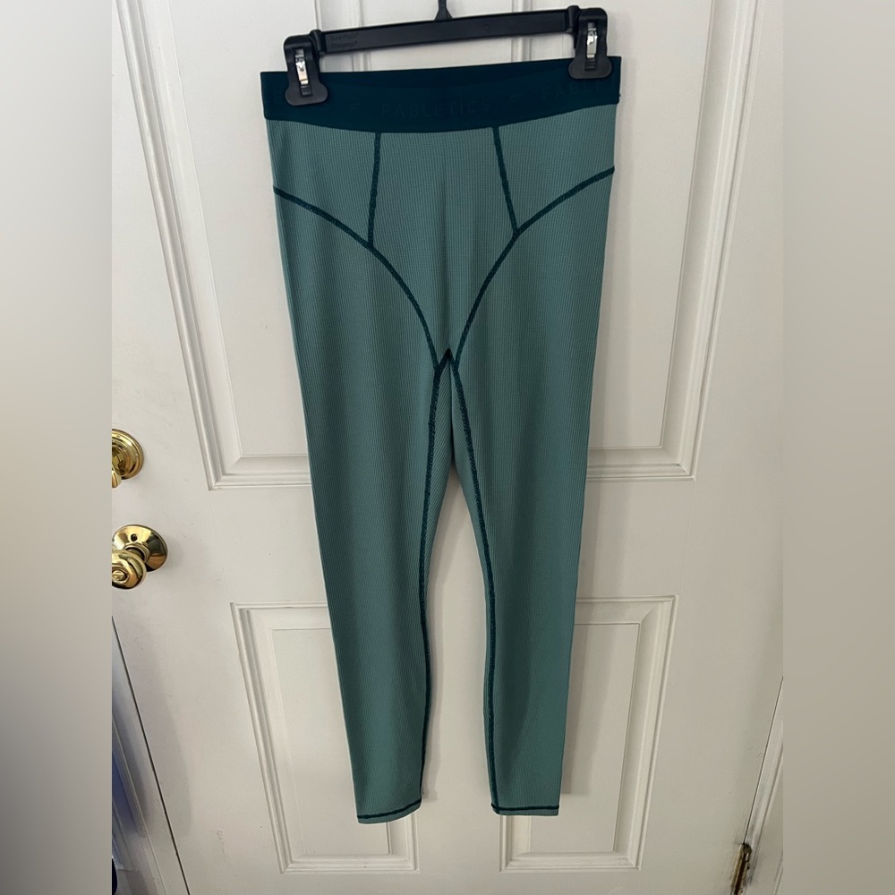 Fabletics Thermal leggings S NWT
